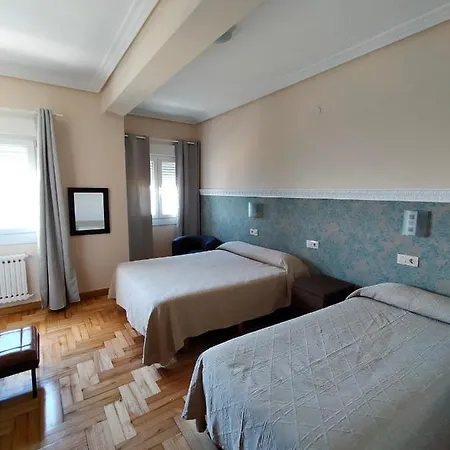 Hotel Rompeolas Baiona