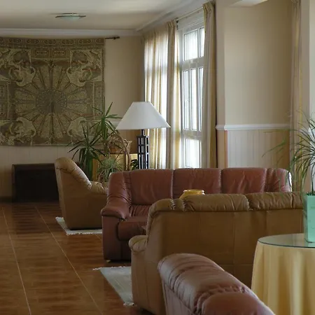 Hotel Rompeolas 2*