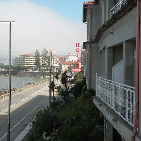 Rompeolas Hotel Baiona