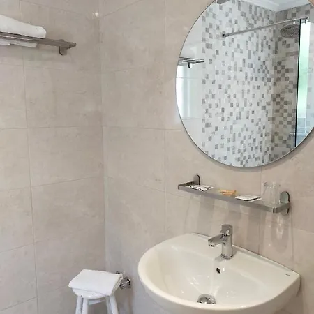 Rompeolas Hotel Baiona