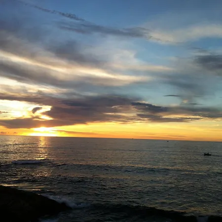 Rompeolas Hotel Baiona