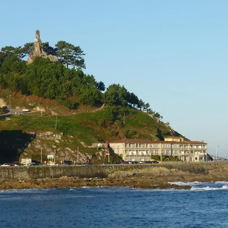 Rompeolas Hotel