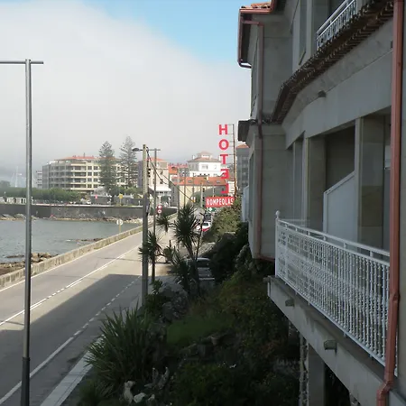 Rompeolas 2*