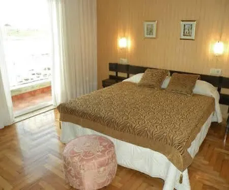 Hotel Rompeolas
