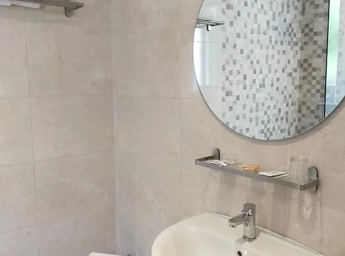 Rompeolas Hotel Baiona