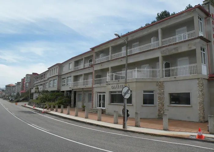 Rompeolas Hotel Baiona