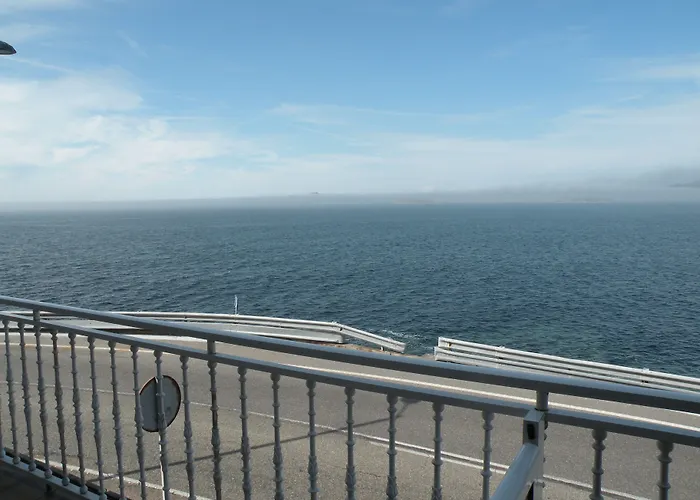 Rompeolas 2* بايونا