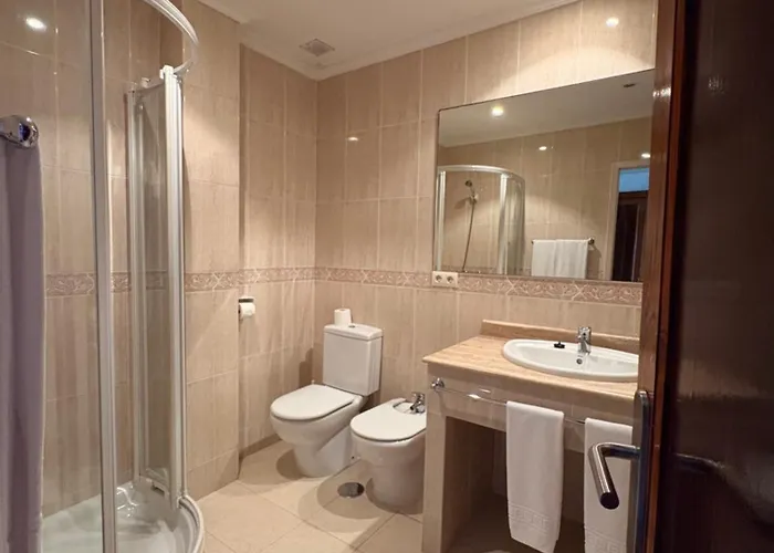 Rompeolas Hotel Baiona