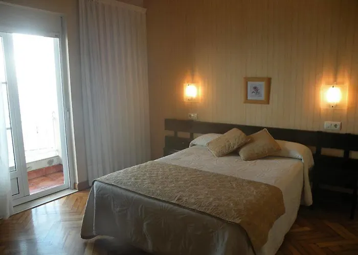 Rompeolas بايونا